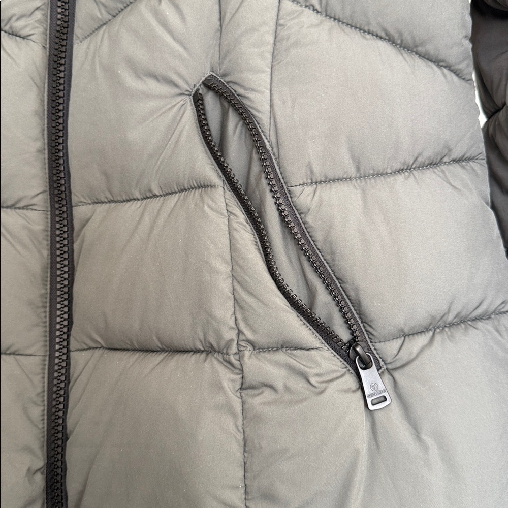Bernardo Women's Puffer Jacket - Dark Gray Size Large NWT - Picture 5 of 17